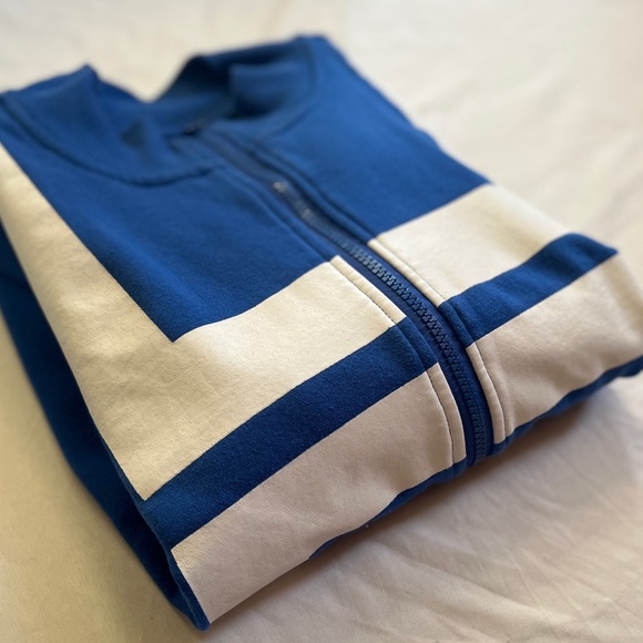 Hot Topic - My Hero Academia Gym Sweater - Picture 4 of 5